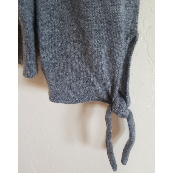Banana Republic filpucci Gray Women's M Bow Cuff Crew Cashmere Italian Sweater - Picture 8 of 12